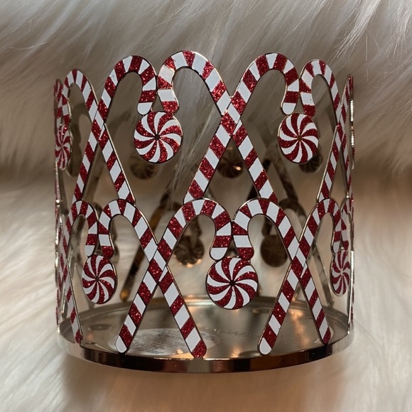 “PEPPERMINT LANE” Christmas Red & White Canes, BBW, 3-Wick Candle Holder, NWTag - Picture 7 of 7